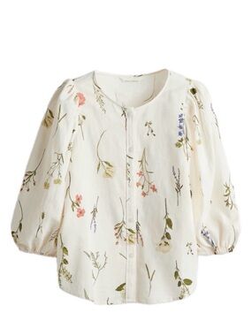 New H&M Floral Ivory Button-Front Blouse